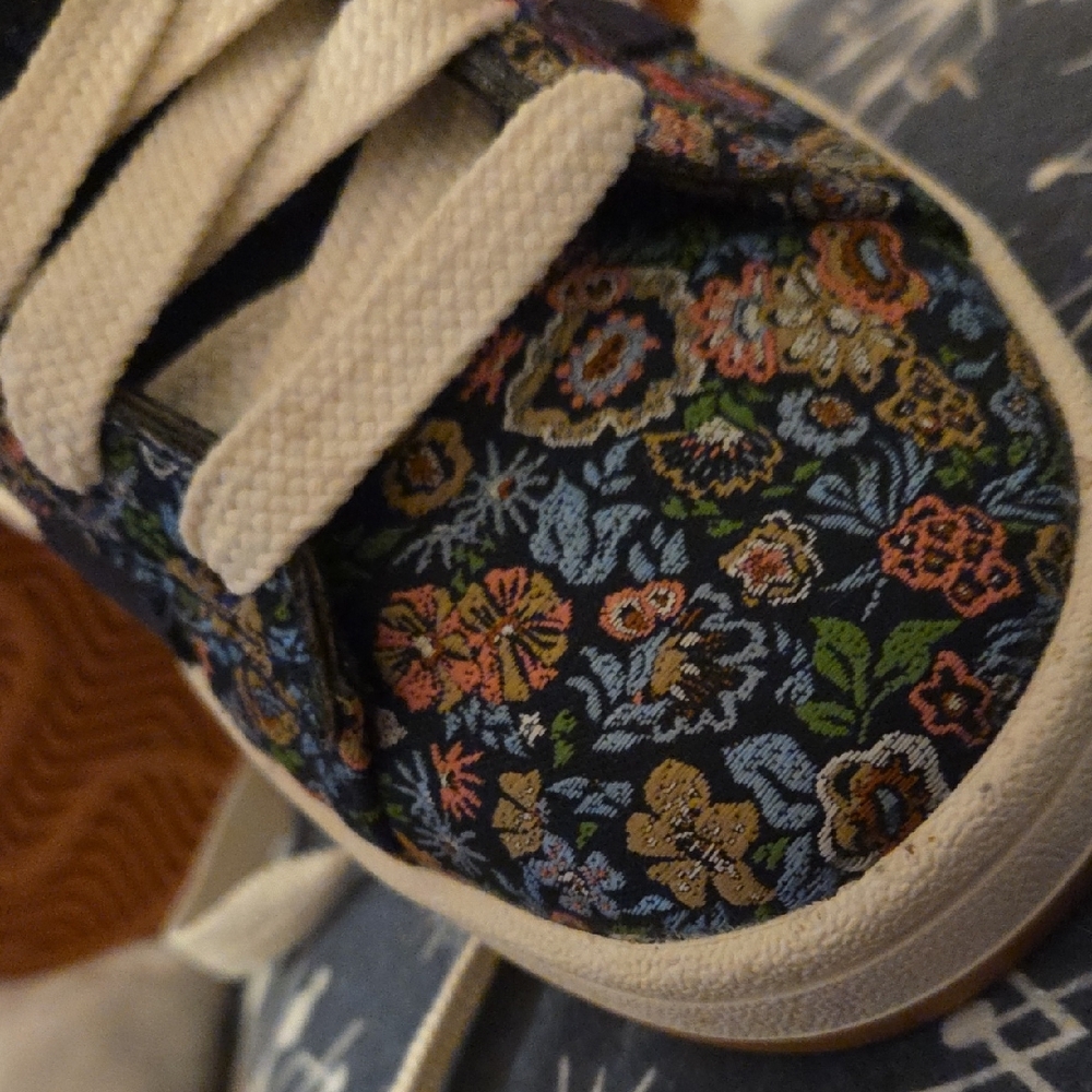 adidas Navy Floral Low-Top Sneakers - Picture 3 of 4